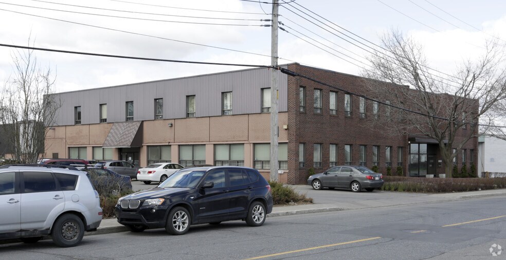 8660 Ch Darnley, Mt Royal, QC à louer - Photo de l’immeuble – Image 2 sur 2