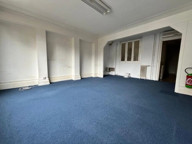 Plus de détails pour 226 Rue Du Faubourg Saint-Honoré, Paris - Bureau à louer