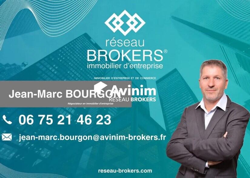 Local commercial dans Saint-Vit à louer - Photo de l’immeuble – Image 3 sur 3