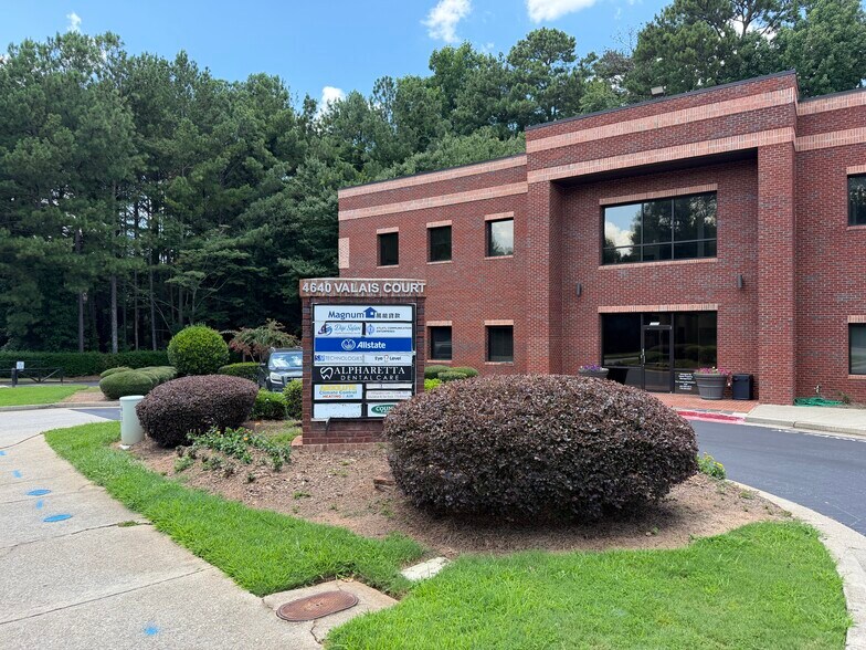 4640 Valais Ct, Johns Creek, GA à louer - Photo de l’immeuble – Image 2 sur 15