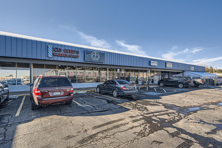 7700-7893 W Jewell Ave, Lakewood, CO à louer - Photo de l’immeuble – Image 2 sur 31