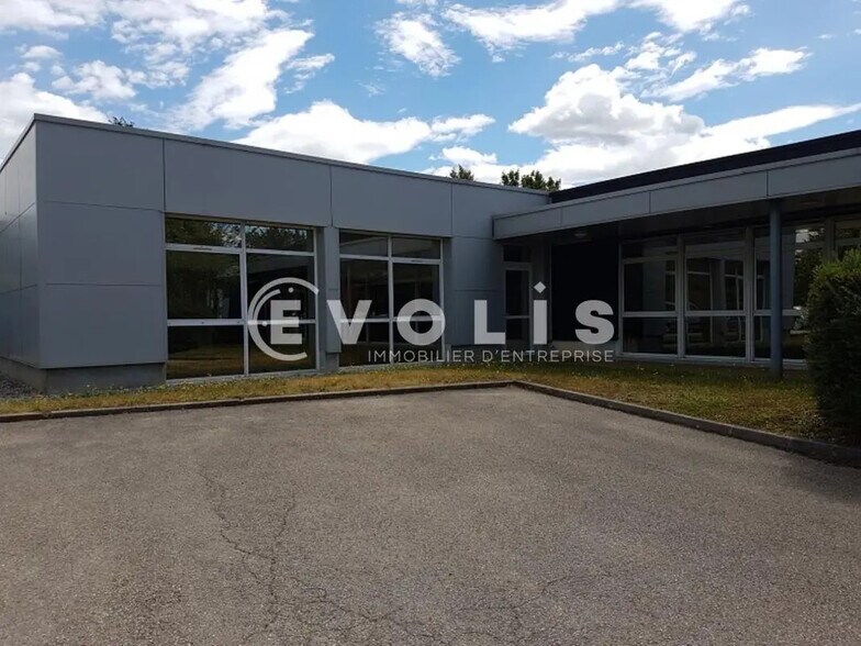 65 Allée Des Combes, Blyes à louer - Photo de l’immeuble – Image 1 sur 22