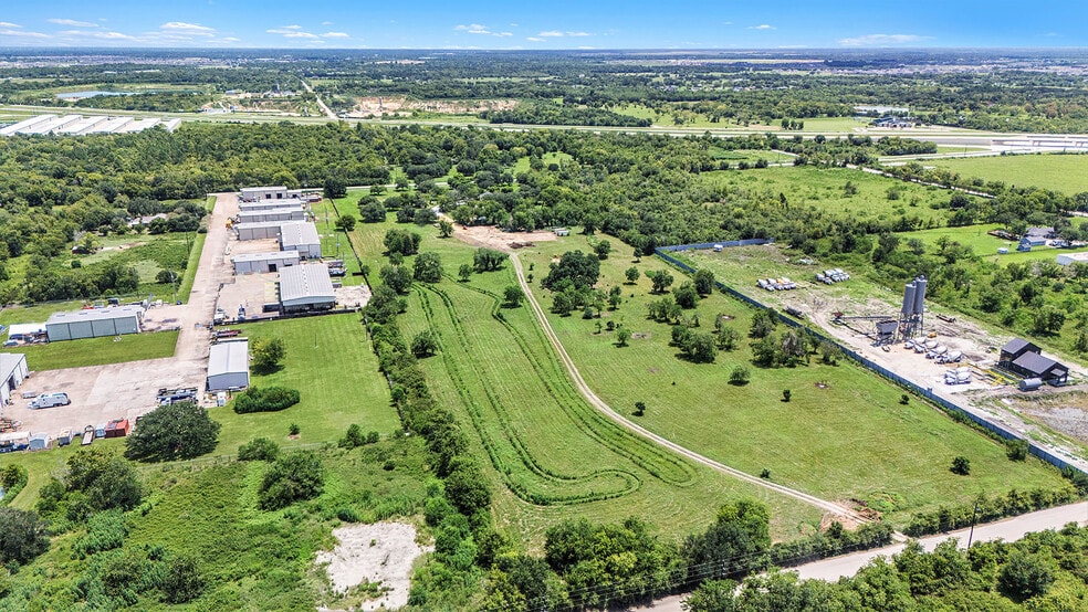 7710 Iowa Colony Blvd, Rosharon, TX à vendre - Photo de l’immeuble – Image 3 sur 37