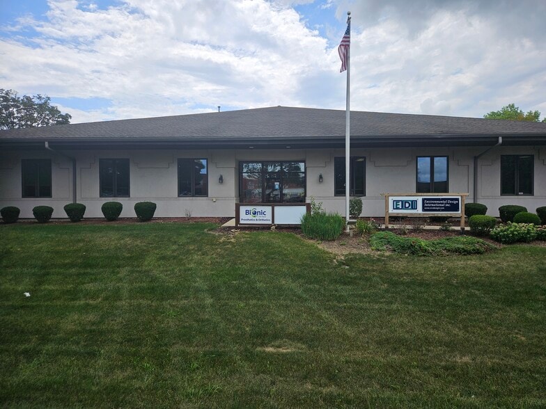 3230 Executive Dr, Joliet, IL à vendre - Photo de l’immeuble – Image 3 sur 23