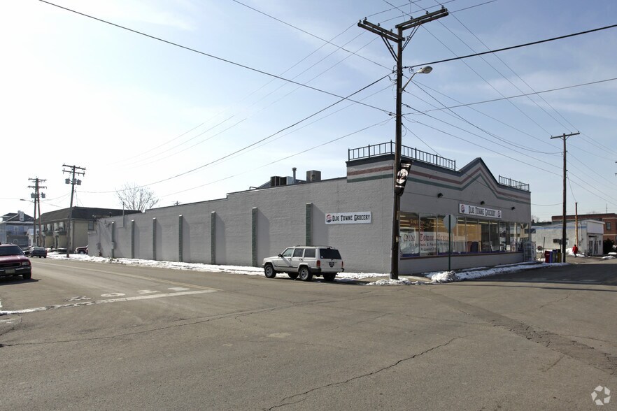 128 E Maple St, Jeffersonville, IN à vendre - Photo de l’immeuble – Image 2 sur 2