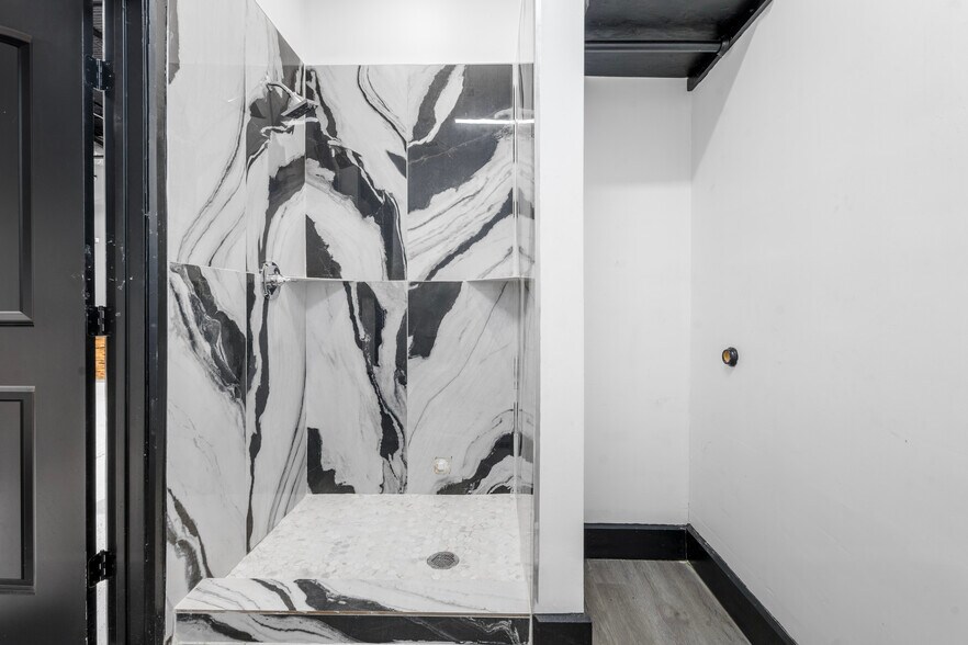 1520 College Ave, South Houston, TX à louer - Photo de l’immeuble – Image 3 sur 22