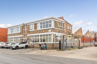 Plus de détails pour 25 Lombard Rd, Londres - Local d'activités à louer