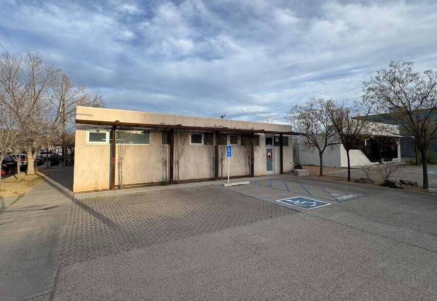 924 2nd St NW, Albuquerque, NM à vendre - Photo de l’immeuble – Image 1 sur 7