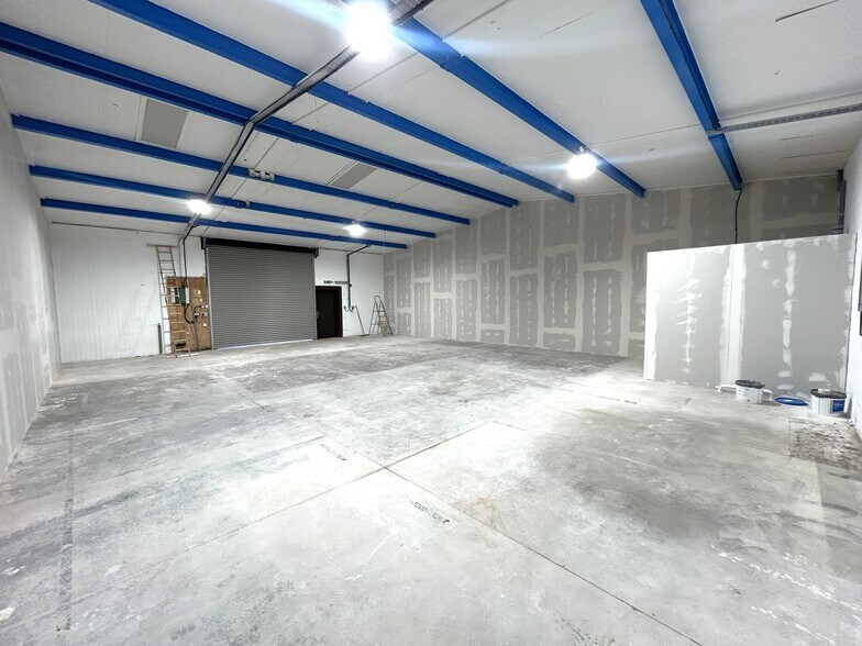 2 Catherinefield Industrial Estate, Dumfries à louer - Photo de l’immeuble – Image 2 sur 9