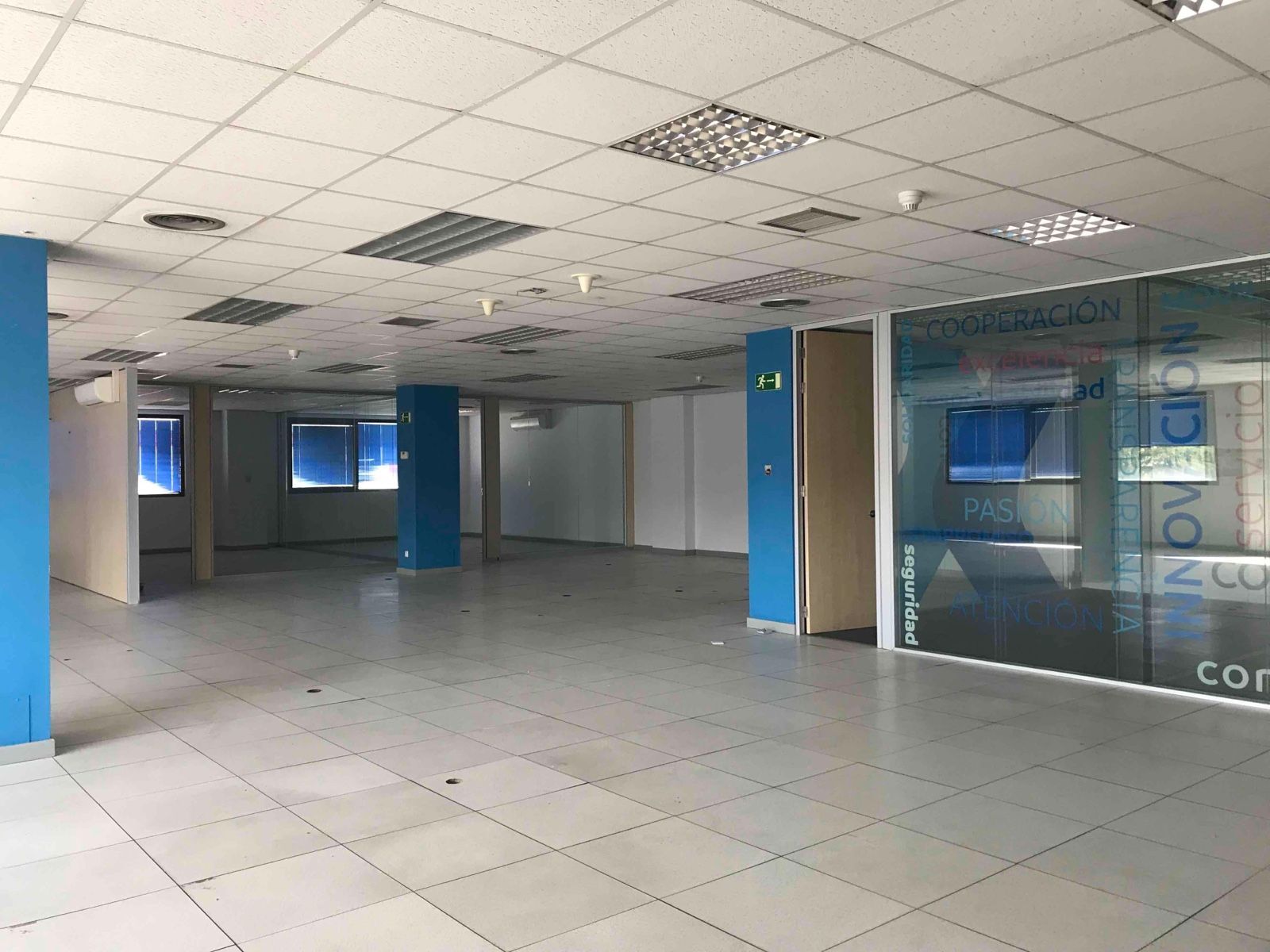 Industriel/Logistique dans Alcobendas, Madrid à louer Photo intérieure– Image 1 sur 6