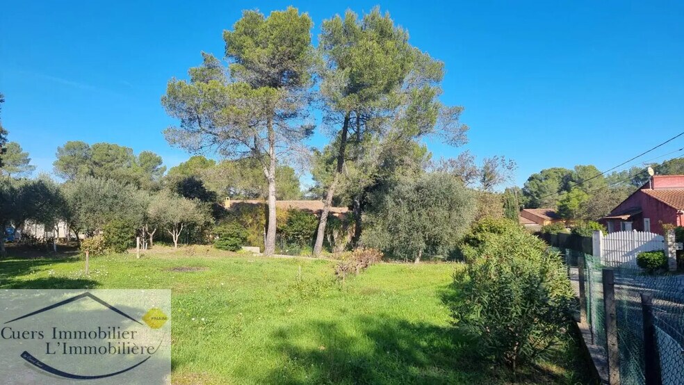 Terrain dans Pierrefeu-du-Var à vendre - Photo de l’immeuble – Image 1 sur 4