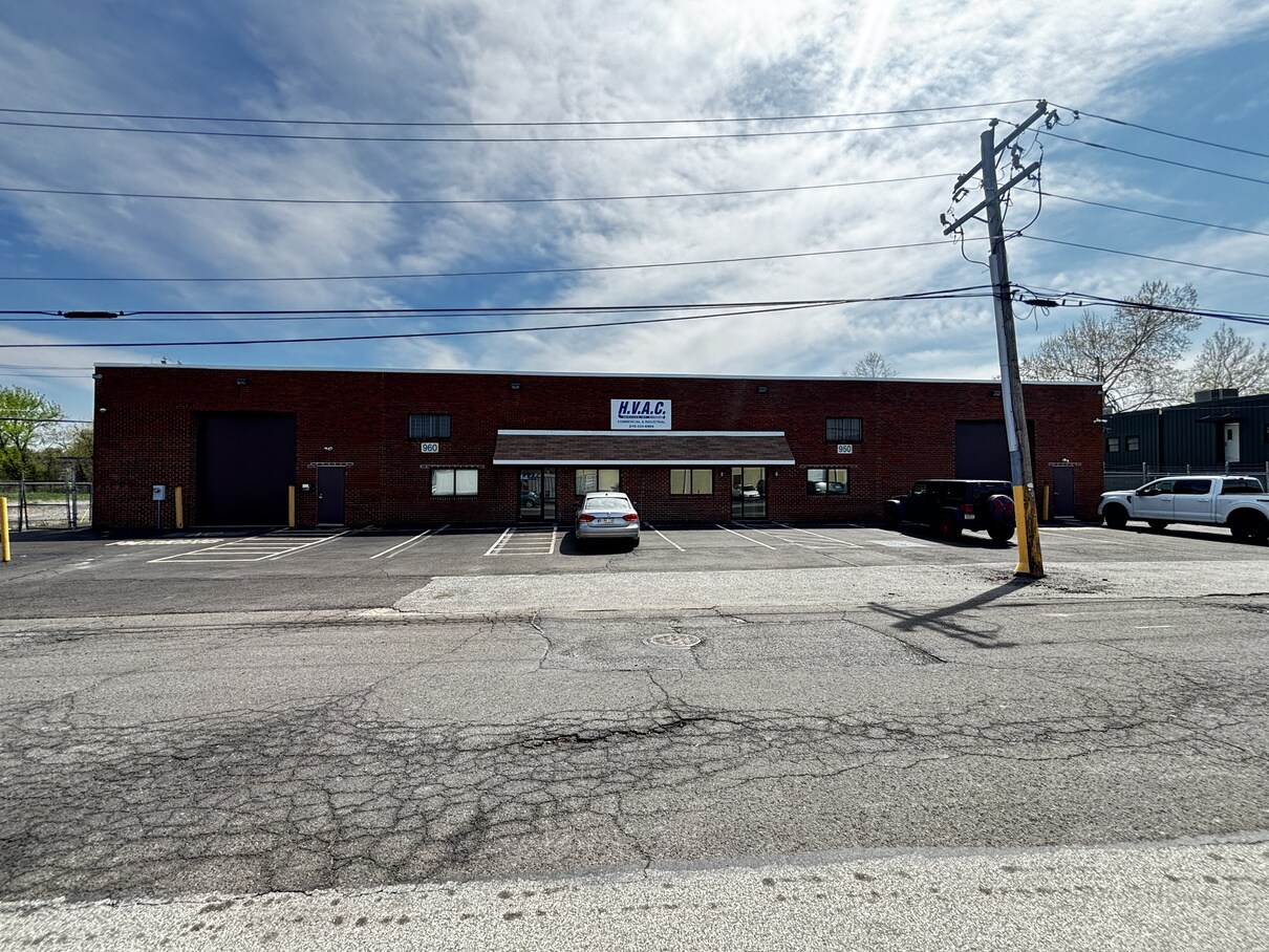 950 Miller Ave, Croydon, PA à vendre Photo de l’immeuble– Image 1 sur 17