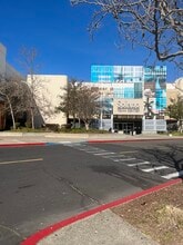 1420 Travis Blvd, Fairfield, CA à louer Photo de l’immeuble– Image 2 sur 11