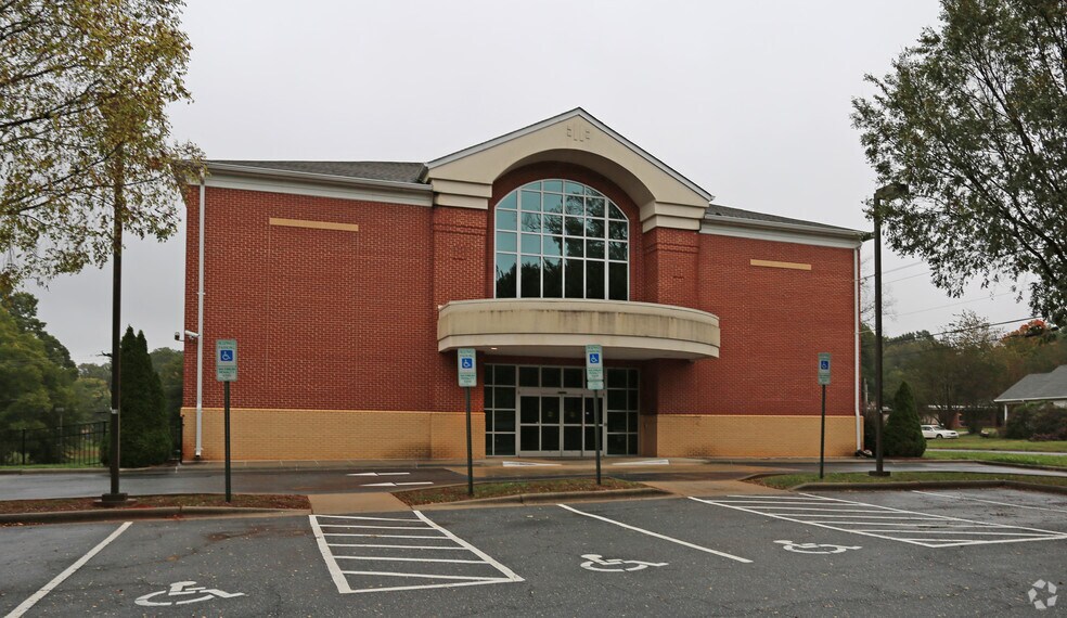 502 W King St, Kings Mountain, NC à louer - Photo principale – Image 1 sur 41