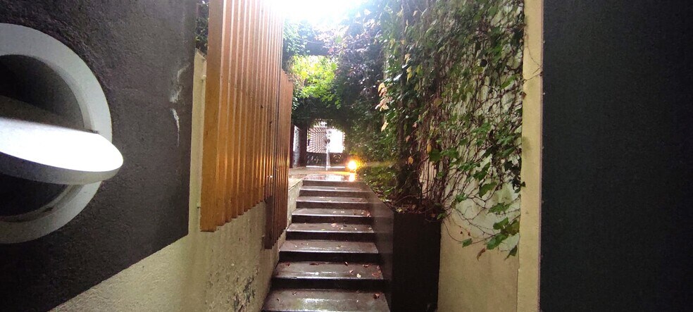 Calle Orlando Agudo, 8, Pozuelo de Alarcón, Madrid à louer - Photo de l’immeuble – Image 3 sur 12
