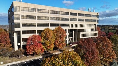 730 Holiday Dr, Pittsburgh, PA à louer Aérien– Image 1 sur 6