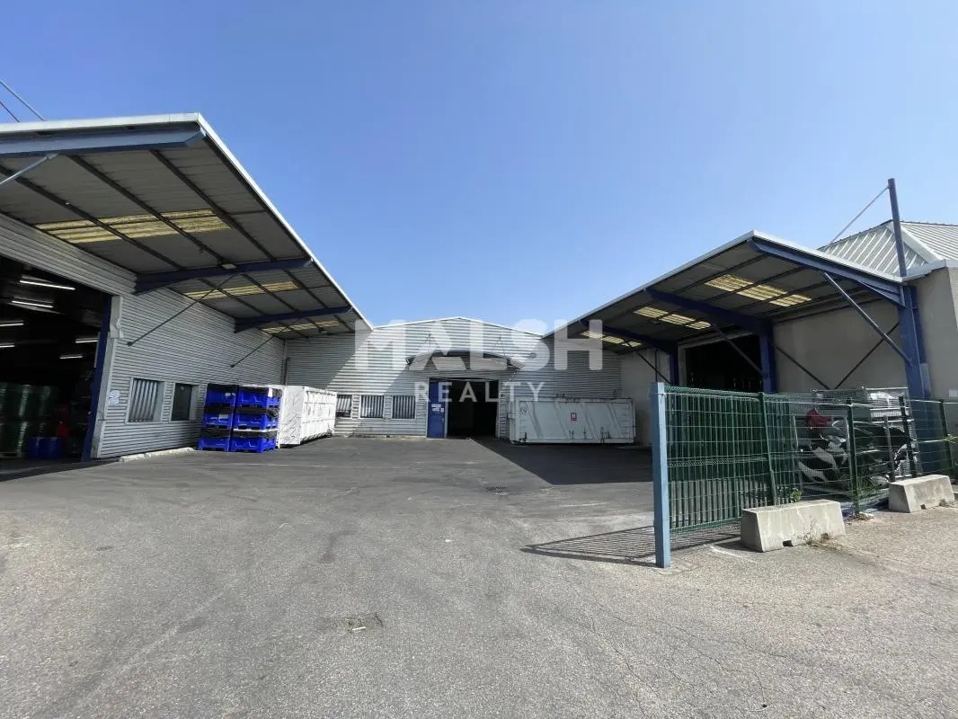 Bureau dans Saint-Fons à louer Photo de l’immeuble– Image 1 sur 11