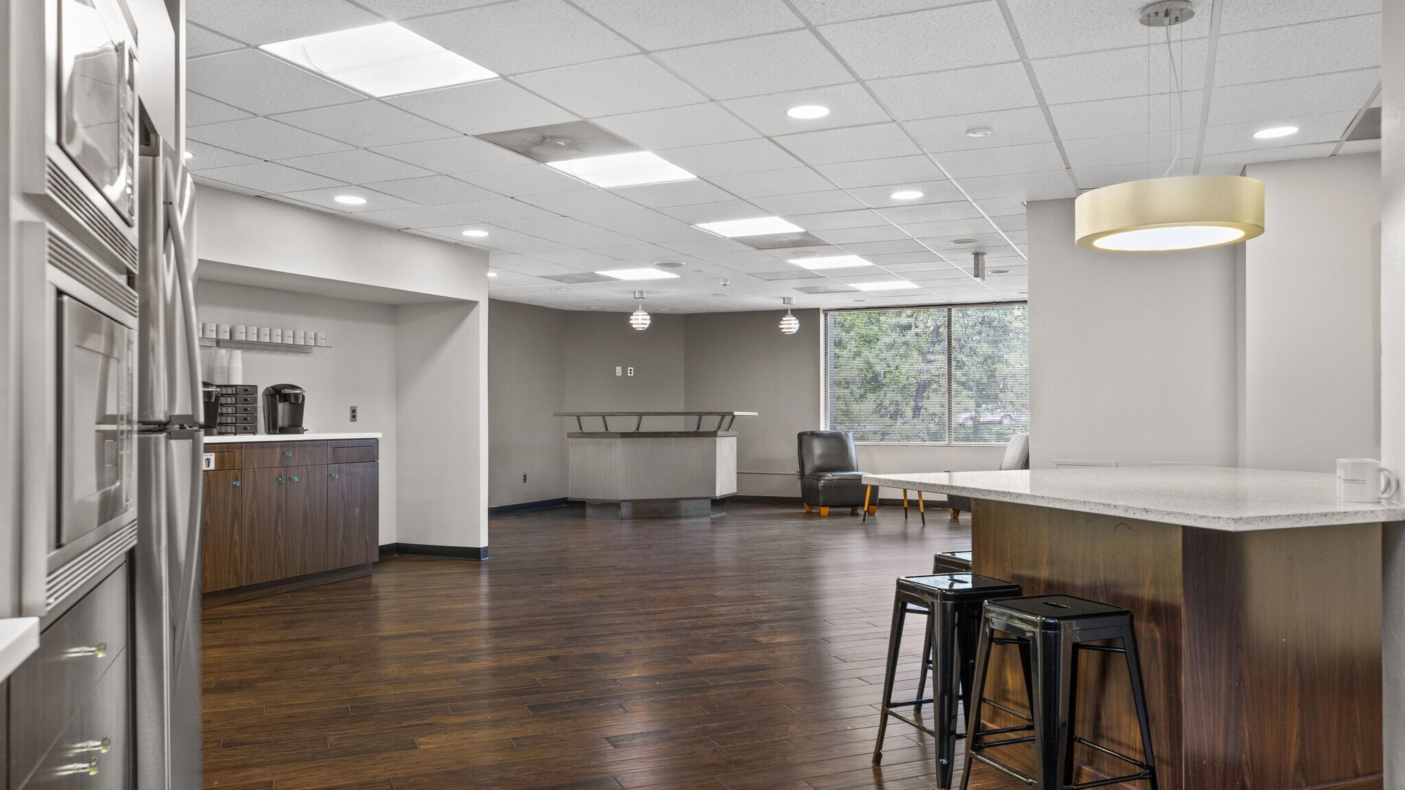 888 Worcester St, Wellesley, MA à louer Photo intérieure– Image 1 sur 14