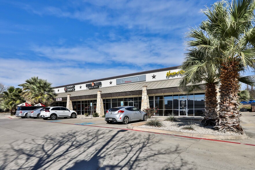 7302 Louis Pasteur Dr, San Antonio, TX à vendre - Photo de l’immeuble – Image 1 sur 9