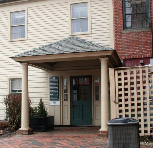 4 Middle St, Newburyport, MA à louer - Photo de l’immeuble – Image 2 sur 3