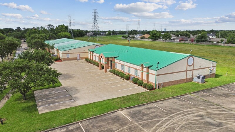 451 Landing Blvd, League City, TX à vendre - Photo de l’immeuble – Image 2 sur 13
