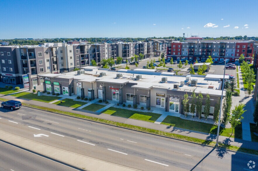 403 Mackenzie Way, Airdrie, AB à vendre - Photo de l’immeuble – Image 3 sur 7