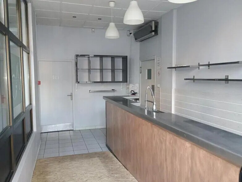 31 Rue Louis Guérin, Villeurbanne à louer - Photo de l’immeuble – Image 2 sur 9