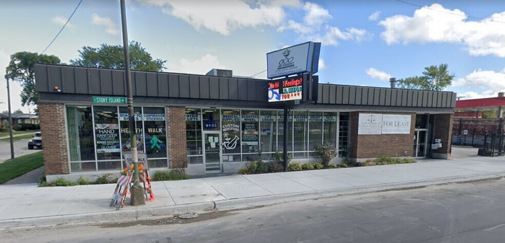 9133 S Stony Island Ave, Chicago, IL à louer - Photo de l’immeuble – Image 2 sur 13