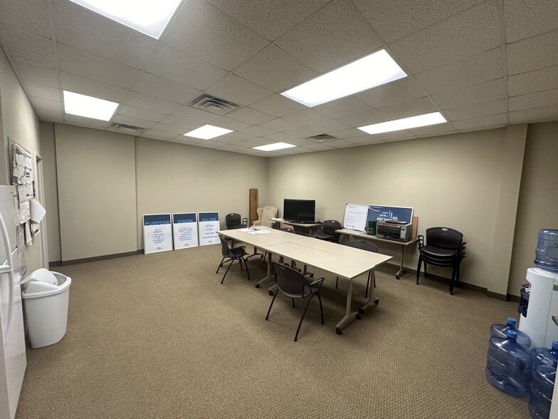 307 12th Ave S, Buffalo, MN à louer - Photo intérieure – Image 3 sur 7