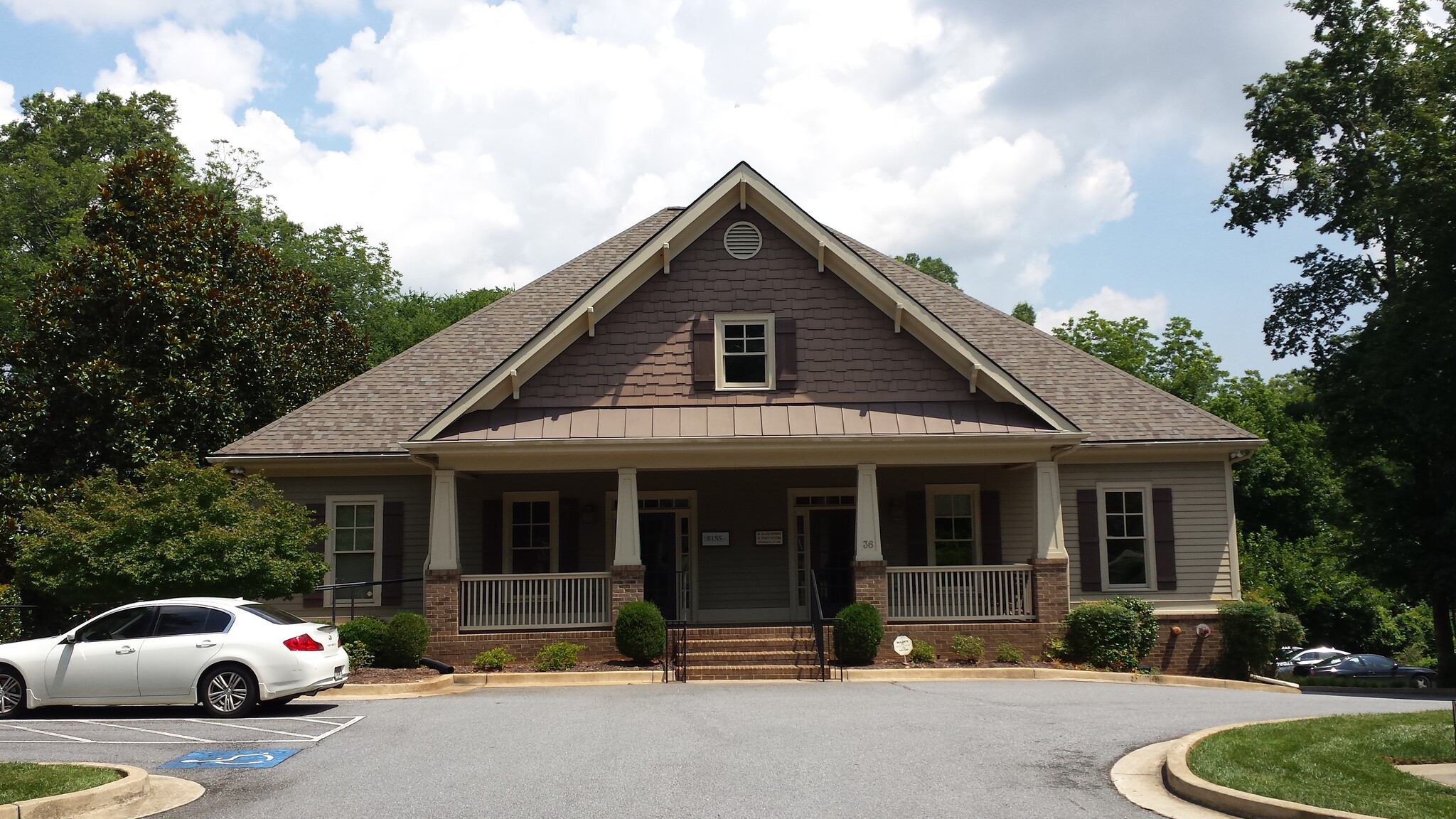 36 Trammell St SW, Marietta, GA à louer Photo intérieure– Image 1 sur 4