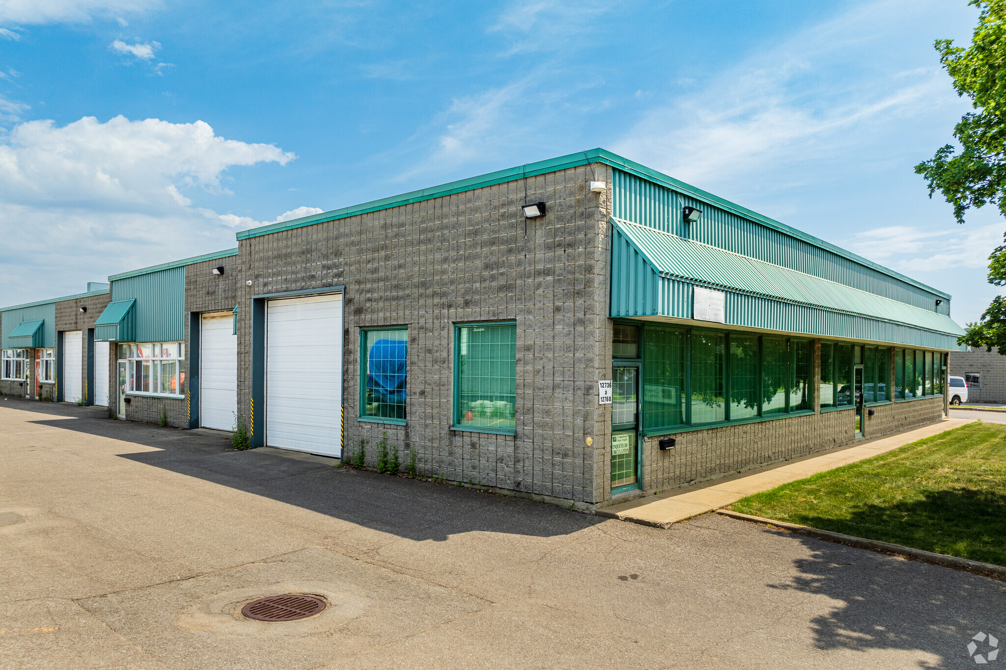 12704-12768 Boul Industriel, Montréal, QC à louer Photo de l’immeuble– Image 1 sur 22