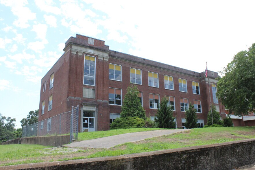 910 Vine St, Poplar Bluff, MO à vendre - Photo de l’immeuble – Image 2 sur 31