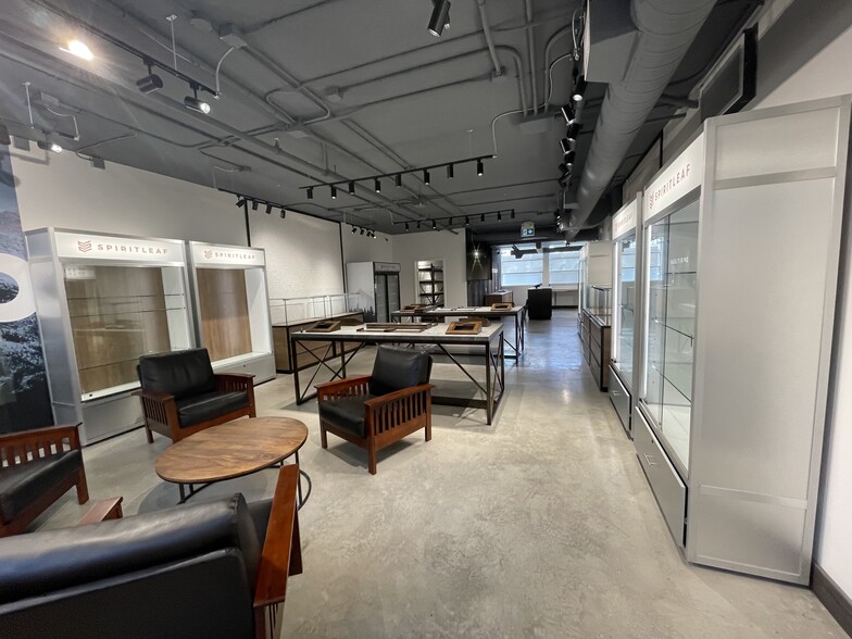 217 19th St NW, Calgary, AB à louer - Photo de l’immeuble – Image 3 sur 17
