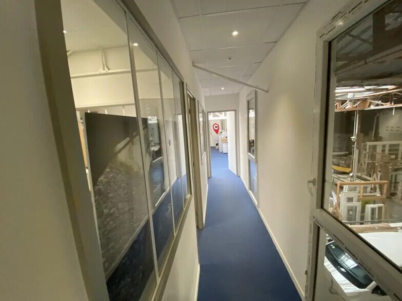 Bureau dans Aulnay-sous-Bois à louer - Photo de l’immeuble – Image 3 sur 5