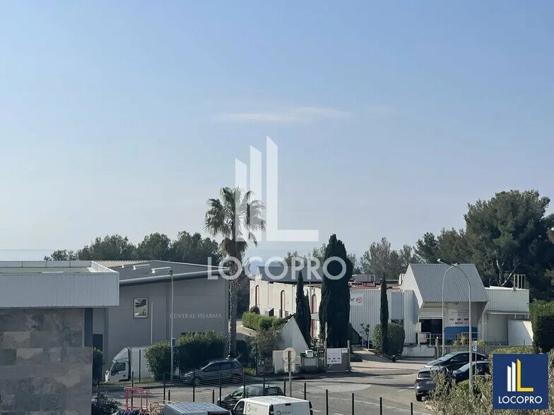 Bureau dans La Ciotat à louer - Photo de l’immeuble – Image 1 sur 9