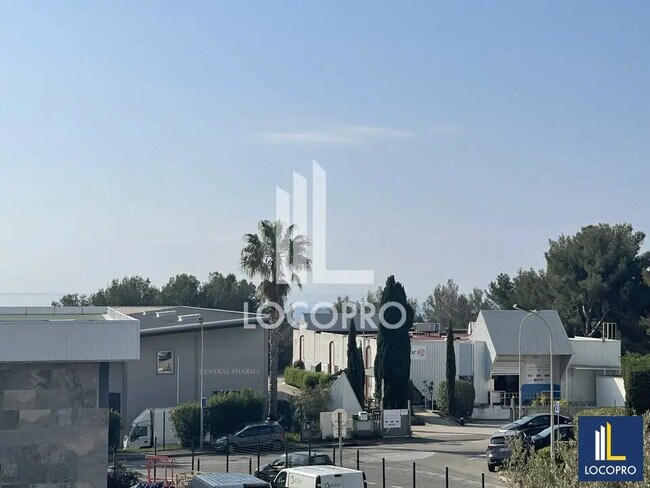 Plus de détails pour Bureau à louer