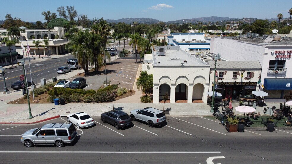 116 E Grand Ave, Escondido, CA à vendre - Photo de l’immeuble – Image 3 sur 5