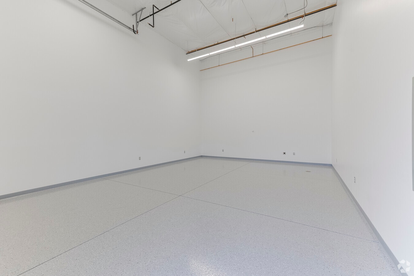 24415 N 19th Ave, Phoenix, AZ 85085 - Lot C-174 -  - Photo intérieure - Image 1 of 3