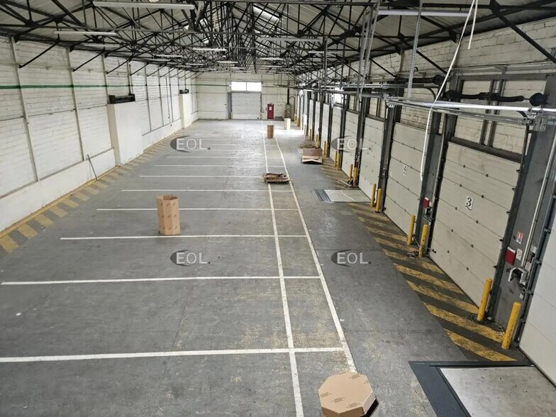 Industriel/Logistique dans Bonneuil-sur-Marne à louer - Photo de l’immeuble – Image 3 sur 5
