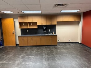 4370 W 109th St, Overland Park, KS à louer Photo intérieure– Image 2 sur 4