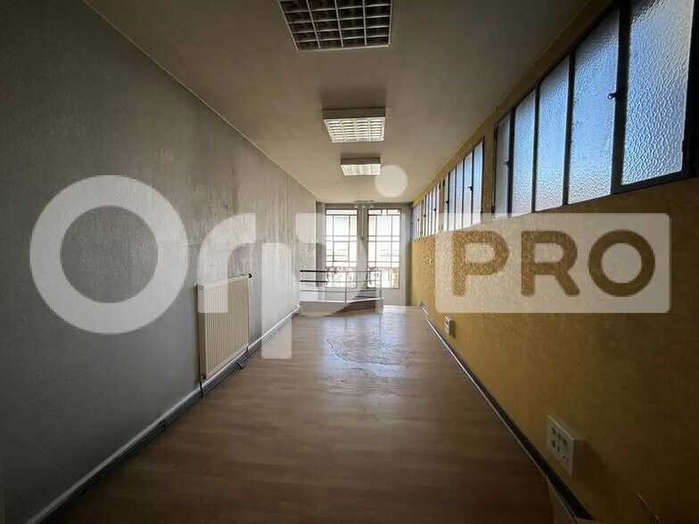 Bureau dans Montluçon à louer - Photo de l’immeuble – Image 2 sur 5