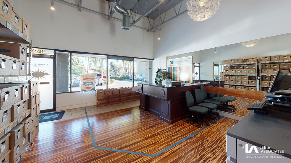 4215-4275 Atlantic Ave, Long Beach, CA à louer - Photo de l’immeuble – Image 3 sur 9