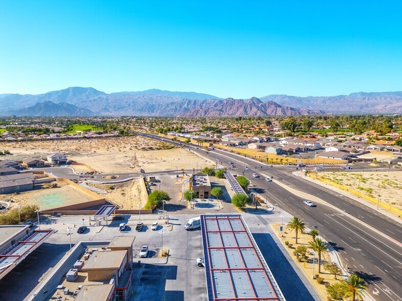 42350 Jefferson St, Indio, CA à vendre - Photo de l’immeuble – Image 3 sur 10