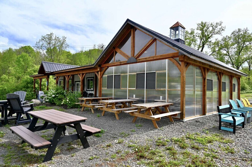 5888 State Route 14, Rock Stream, NY à vendre - Photo de l’immeuble – Image 2 sur 7