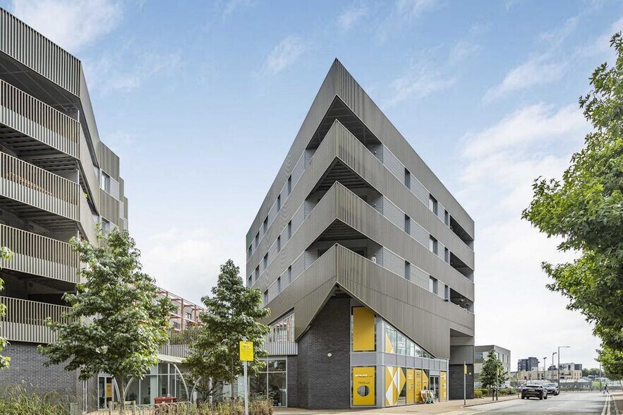 8 Parkes St, Londres à louer - Photo de l’immeuble – Image 1 sur 26