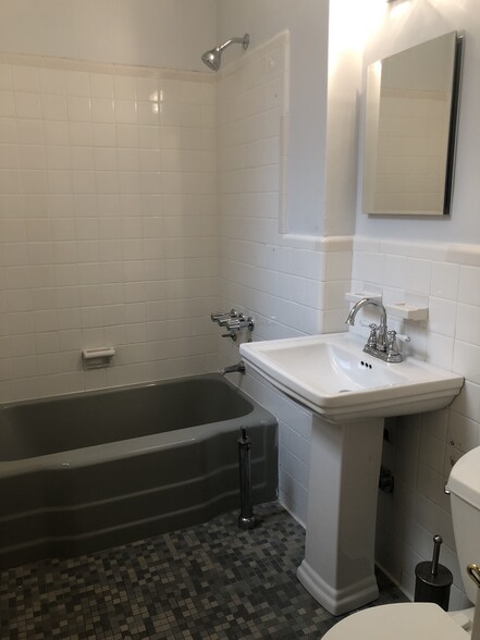 76 Irving Pl, New York, NY à vendre - Photo de l’immeuble – Image 3 sur 40
