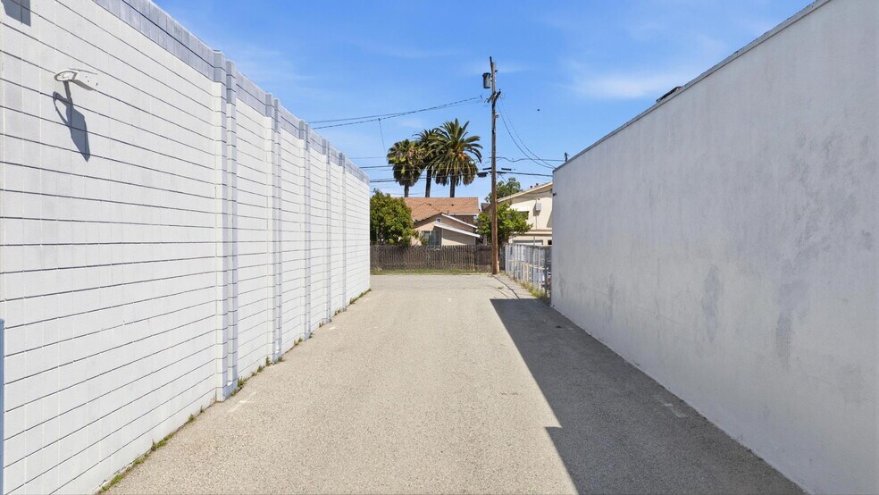 2268 Long Beach Blvd, Long Beach, CA à vendre - Photo de l’immeuble – Image 3 sur 44