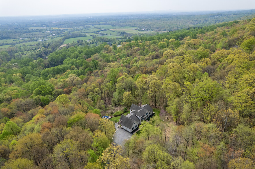 9831 Fox Rd, Frederick, MD à vendre - Photo de l’immeuble – Image 3 sur 82