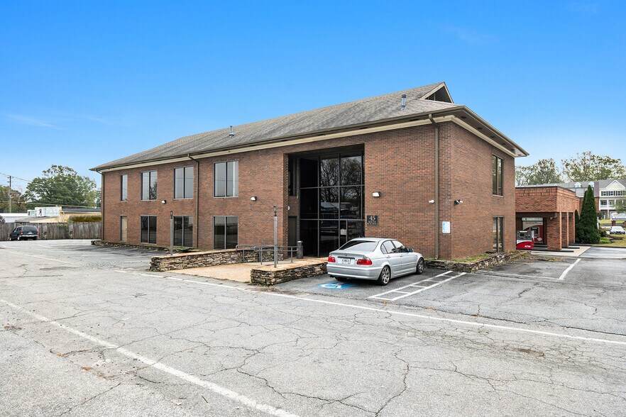 45 South Ave SE, Marietta, GA à louer - Photo de l’immeuble – Image 3 sur 30