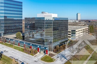 Plus de détails pour 27100 W 11 Mile Rd, Southfield, MI - Bureau à louer